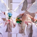 堀川炎「窓の外の結婚式（利賀日本博プログラム）」（豊岡演劇祭実行委員会提供）