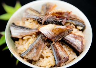 「はたはた　炊き込みご飯の素」（但馬漁協提供）