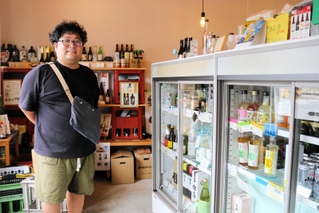 ＲＶパークの受け付けを兼ねた「いなばや酒店」＝豊岡市城崎町今津