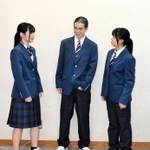 ２０２４年度の新入生から着用される新制服（養父中学校提供）