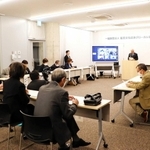 昨年１２月に開かれた「医療文化経済グローカル研究所」の設立総会＝養父市八鹿町八鹿（同市提供）