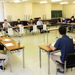 但馬漁協の松葉ガニのタグの取り扱いについて報告した会議＝但馬漁協本所