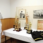 元阪神タイガースの村山実さんの遺品＝養父市関宮