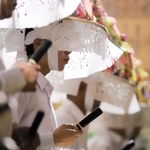 久谷八幡神社の宵祭りで奉納された「久谷ざんざか踊り」＝14日夜、新温泉町久谷
