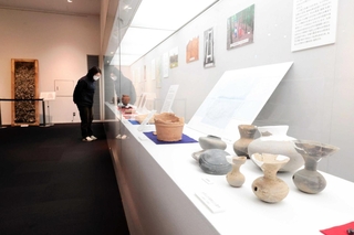 新田、中筋、神美地区の文化財を紹介する企画展＝豊岡市立歴史博物館