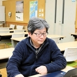 神戸市の中学・高校の教員と生徒に、南海トラフ地震や災害に対する認知度をアンケートした有道俊雄さん＝豊岡市祥雲寺
