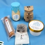 ジオの逸品に認定された洋菓子や和菓子＝豊岡総合庁舎