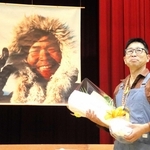 植村直己冒険賞を受けた吉田勝次さん＝豊岡市日高町祢布、日高文化体育館