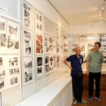 明治から昭和にかけての城崎温泉街を紹介する写真展＝豊岡市城崎町湯島