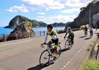 前回の「コウノトリチャレンジライド・イン・但馬」の様子＝２０１９年９月、豊岡市竹野町