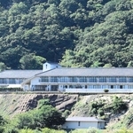 県が民営化を検討する「浜坂温泉保養荘」＝新温泉町浜坂