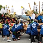 激しくぶつかり合う「出石だんじり祭り」＝豊岡市出石町内町