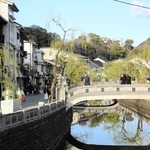 北但大震災から復興したまち並みが残る城崎温泉街＝４月、豊岡市城崎町湯島