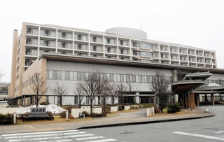 豊岡病院＝豊岡市戸牧