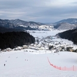 スキー場から望む雪の神鍋高原エリア＝豊岡市日高町山田（奥神鍋スキー場提供）