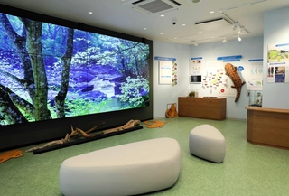 朝来市の豊かな自然環境を伝える展示室＝朝来市生野町黒川