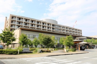 公立豊岡病院＝豊岡市戸牧