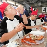 「香住ガニ」味わい尽くす　香住漁港西港で「まつり」　焼き、ゆで、みそ汁…食べ方上手選手権も