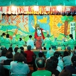 豊岡市但東地域の農村舞台で上演した「但東さいさい」＝豊岡市但東町久畑