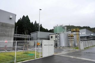 完成した「豊岡山宮バイオガス発電所」＝豊岡市日高町大岡