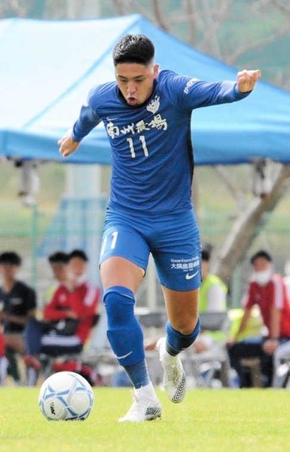 アスルクラロ沼津への入団が内定した伊藤龍生選手＝鹿児島県鹿屋市白水町、鹿屋体大グラウンド（本人提供）