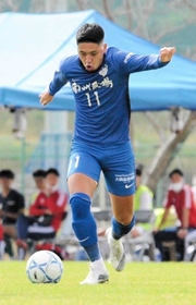 アスルクラロ沼津への入団が内定した伊藤龍生選手＝鹿児島県鹿屋市白水町、鹿屋体大グラウンド（本人提供）