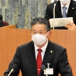 所信表明をする丹波市の林時彦市長＝丹波市役所