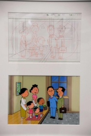 「サザエさん」のレイアウト（上）とセル画（（Ｃ）長谷川町子美術館）