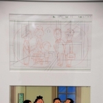 「サザエさん」のレイアウト（上）とセル画（（Ｃ）長谷川町子美術館）