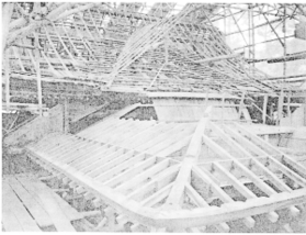 前回の大規模修理時にあらわになった、社殿の屋根の骨組み（「重要文化財　八幡神社本殿及び拝殿修理工事報告書」より抜粋