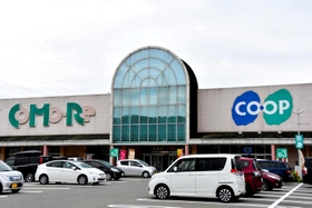 コープ柏原店などが入る「コモーレ丹波の森」＝丹波市柏原町母坪