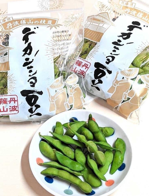 丹波篠山の新しい夏の名物を目指し、売り出された「デカンショ豆」＝丹波篠山市内