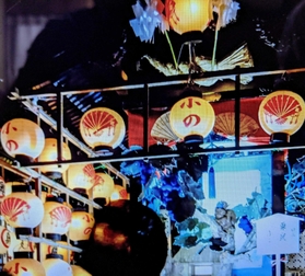 「八朔祭」で、山車に飾られたゴンボ（中西健治さん提供）