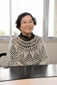 「丹波ええとこナビ」と命名した日下かづゑさん＝丹波市春日町黒井、丹波市観光協会