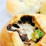 ビーフシチュー入りのパン