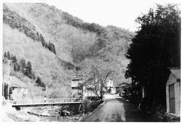 １９７７年ごろに撮影された籠坊温泉（丹波篠山市提供）