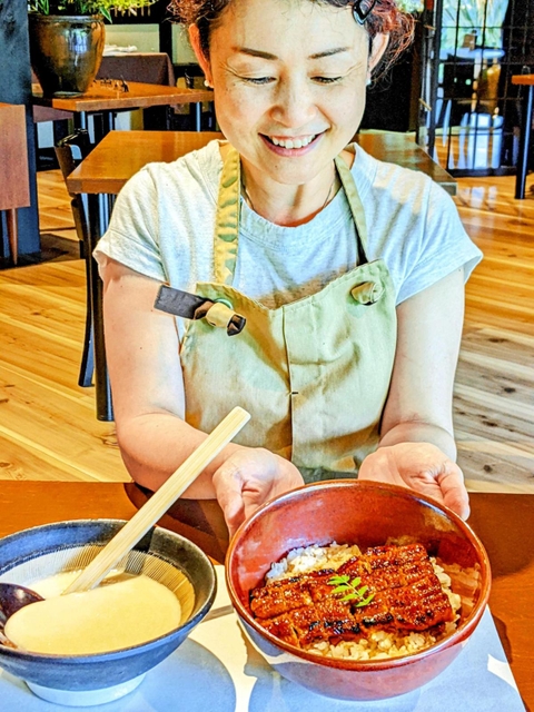 古民家レストラン「りょうり舎やまゆ」の「うなとろ丼」。自慢のとろろがたっぷり＝丹波篠山市網掛