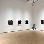 台湾の個展会場＝ホワイトストーン・ギャラリー・タイペイ（藤原さん提供）