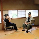 台風１４号の影響を心配し、自主避難所に身を寄せた住民＝ライフピアいちじま