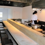 スタイリッシュな雰囲気の店内＝丹波篠山市郡家
