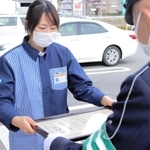 詐欺を防いだとして感謝状が贈られた原田明穂さん＝丹波篠山市野中