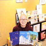受賞を喜ぶ岡林利幸さん＝丹波市柏原町柏原