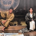 映画「レジェンド＆バタフライ」の一場面（（Ｃ）２０２３「ＴＨＥ　ＬＥＧＥＮＤ　＆　ＢＵＴＴＥＲＦＬＹ」製作委員会）