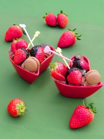 ときわどう「丹波苺のチョコフォンデュ」