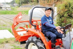 農業を一から学び、事業所を開いた橋元工さん＝丹波篠山市小枕
