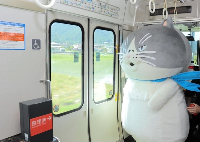 ＪＲ加古川線に乗り車窓を眺めるマル＝丹波市山南町