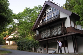 アトリエを改装して新たにオープンした里山スクエア＝丹波の森公苑