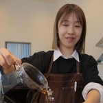 厳選した豆を自家焙煎し、新鮮なコーヒーを提供する＝丹波市柏原町田路