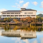 丹波篠山市役所＝丹波篠山市北新町