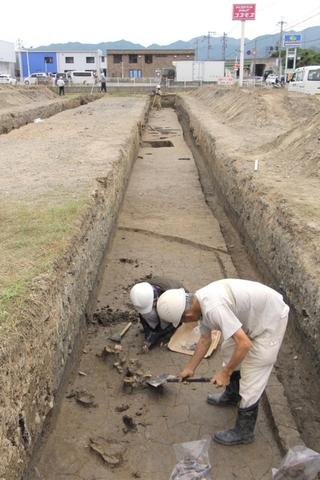 誕生日プレゼント ホテル予定地に弥生時代の土器や柱跡 開発前の調査で発見、丹波 日本史